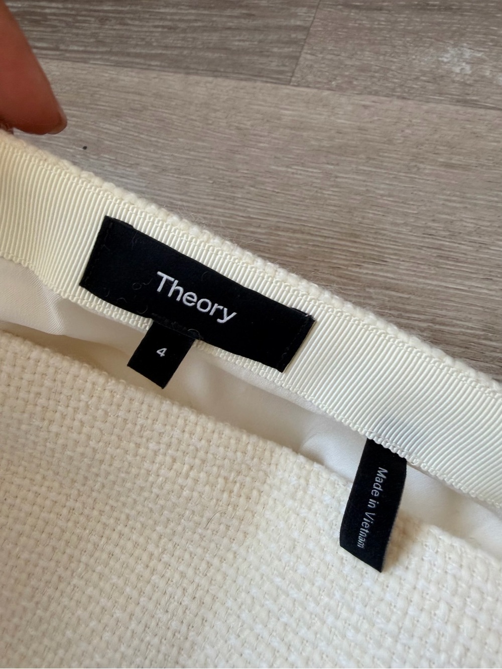 Theory 2pc Cream Mini Set - Picture 10 of 11